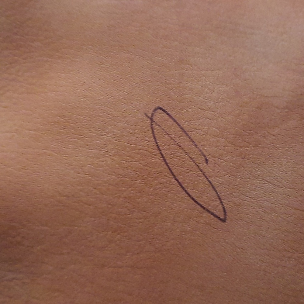 MONOGRAMMED. - Picture 6 of 6